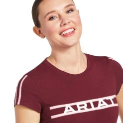 Ariat® Ladies Logo Lane Zinfandel Short Sleeve T-Shirt 10039654 2 Ariat® Ladies Logo Lane Zinfandel Short Sleeve T-Shirt 10039654 -Ariat Shop S22 WMS ENGL 10039654 detail01